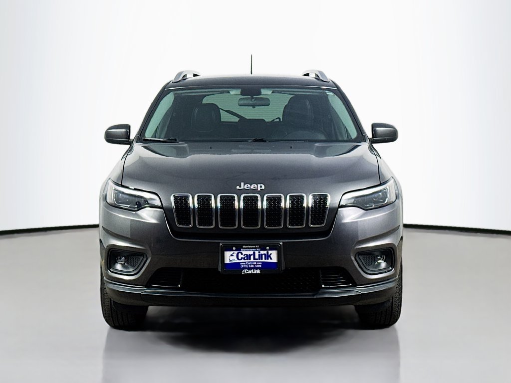 Used 2019 Jeep Cherokee Latitude Plus AWD/4WD image 2