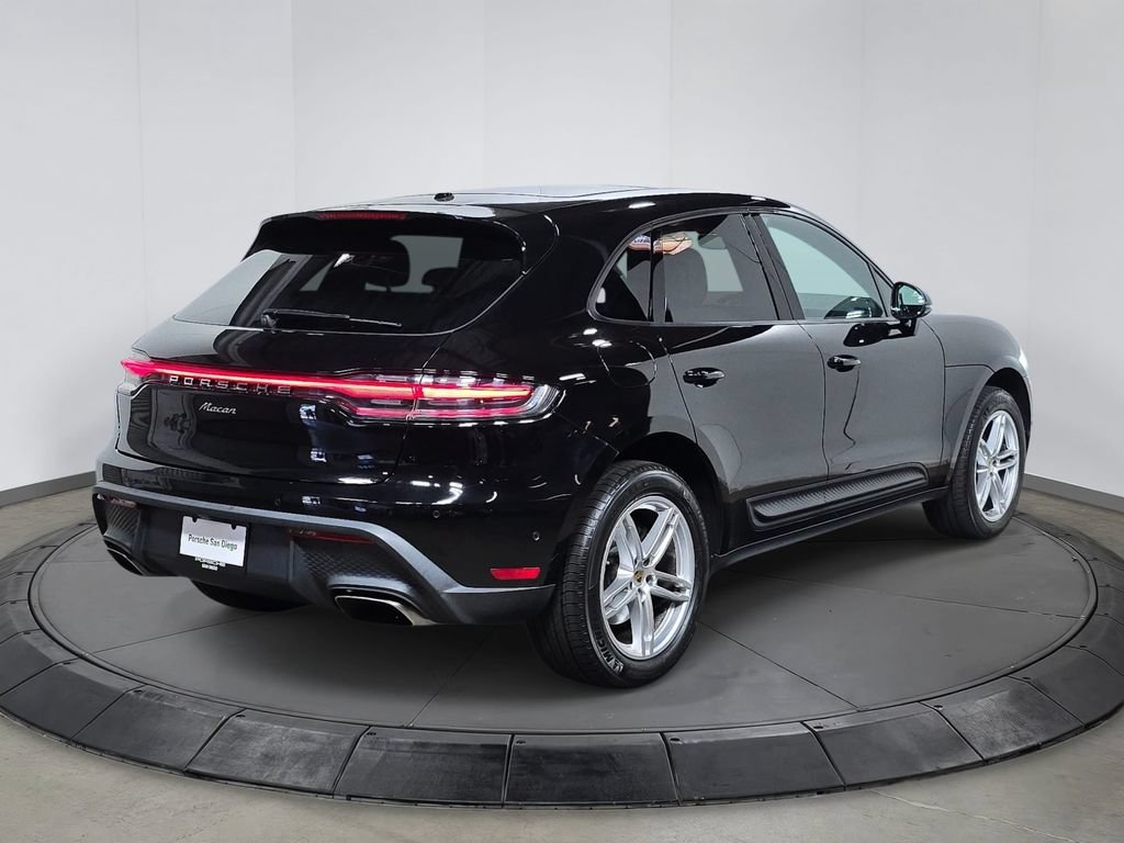 Certified 2023 Porsche Macan AWD/4WD image 7