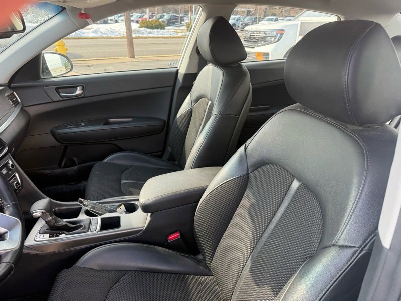 Used 2019 Kia Optima S image 12