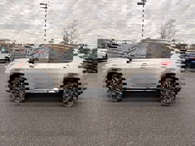 New 2026 Nissan Rogue Platinum w/ Platinum Premium Package image 8