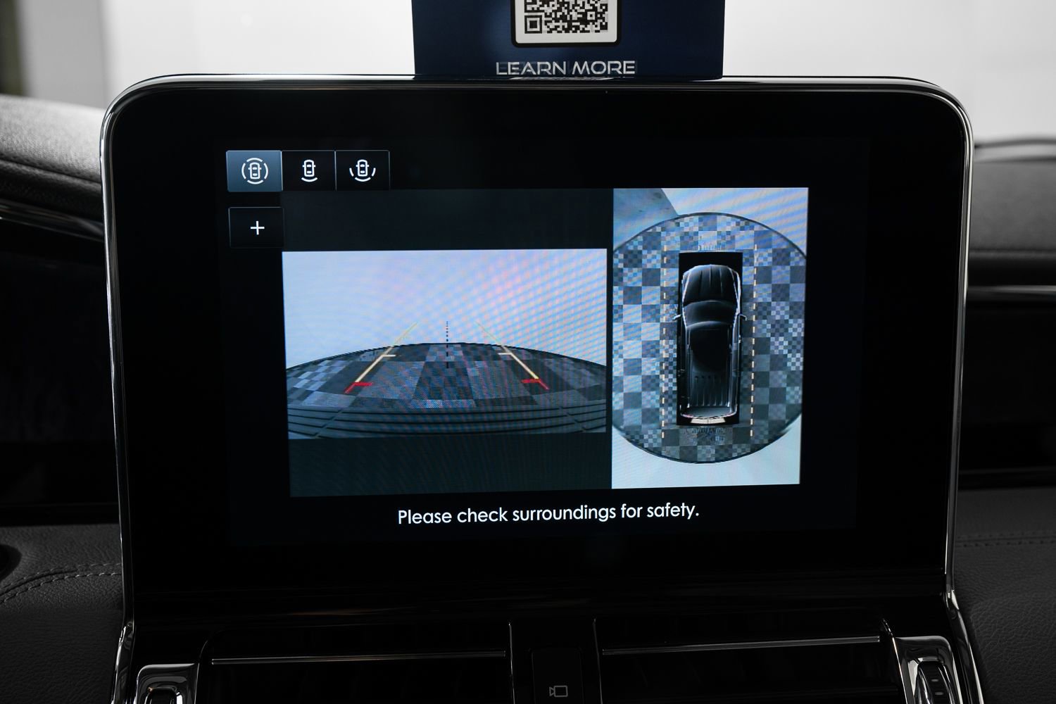 Used 2021 Lincoln Navigator Reserve w/ Cargo Convenience Package image 39