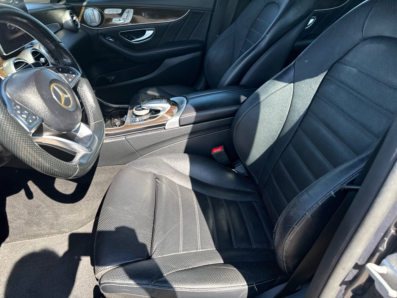 Used 2015 Mercedes-Benz C 400 4MATIC image 9