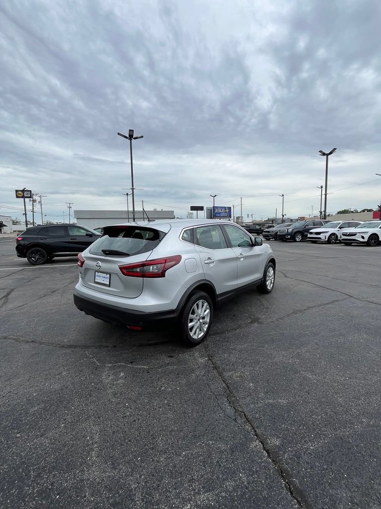 Used 2022 Nissan Rogue Sport S FWD image 38