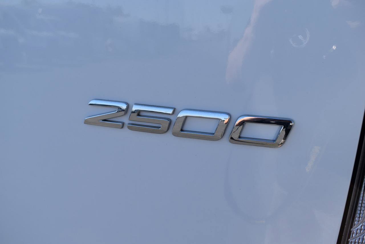 Used 2024 Mercedes-Benz Sprinter 2500 image 9