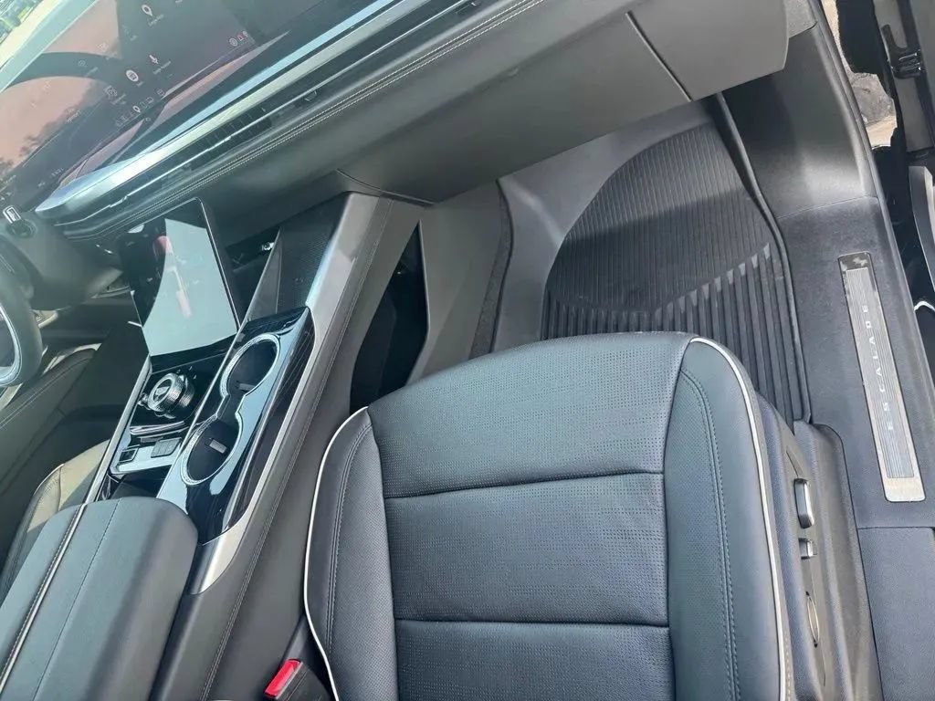 New 2026 Cadillac Escalade Sport w/ Touring Package AWD/4WD image 15