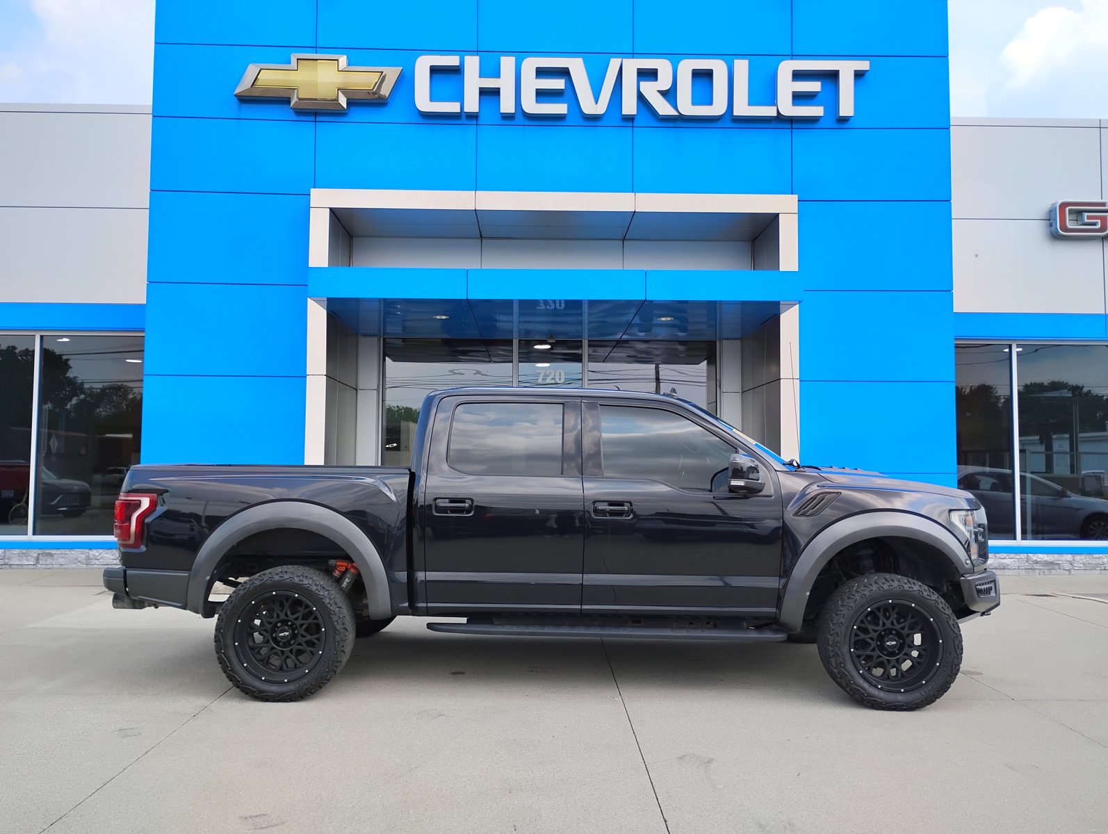 Used 2019 Ford F150 Raptor w/ Equipment Group 802A Luxury AWD/4WD image 5