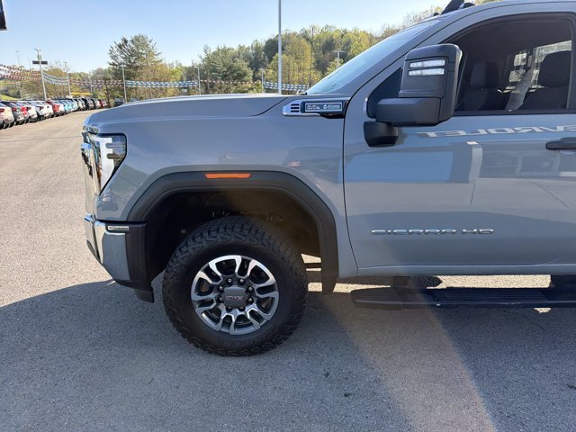 Used 2024 GMC Sierra 3500 Pro w/ Convenience Package AWD/4WD image 9