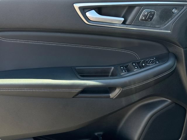 Used 2024 Ford Edge Titanium AWD/4WD image 14