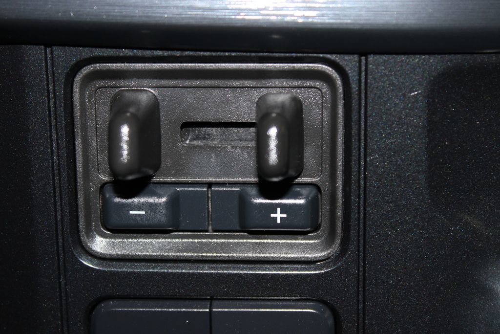 Used 2025 Ford F250 Lariat w/ Black Appearance Package AWD/4WD image 43