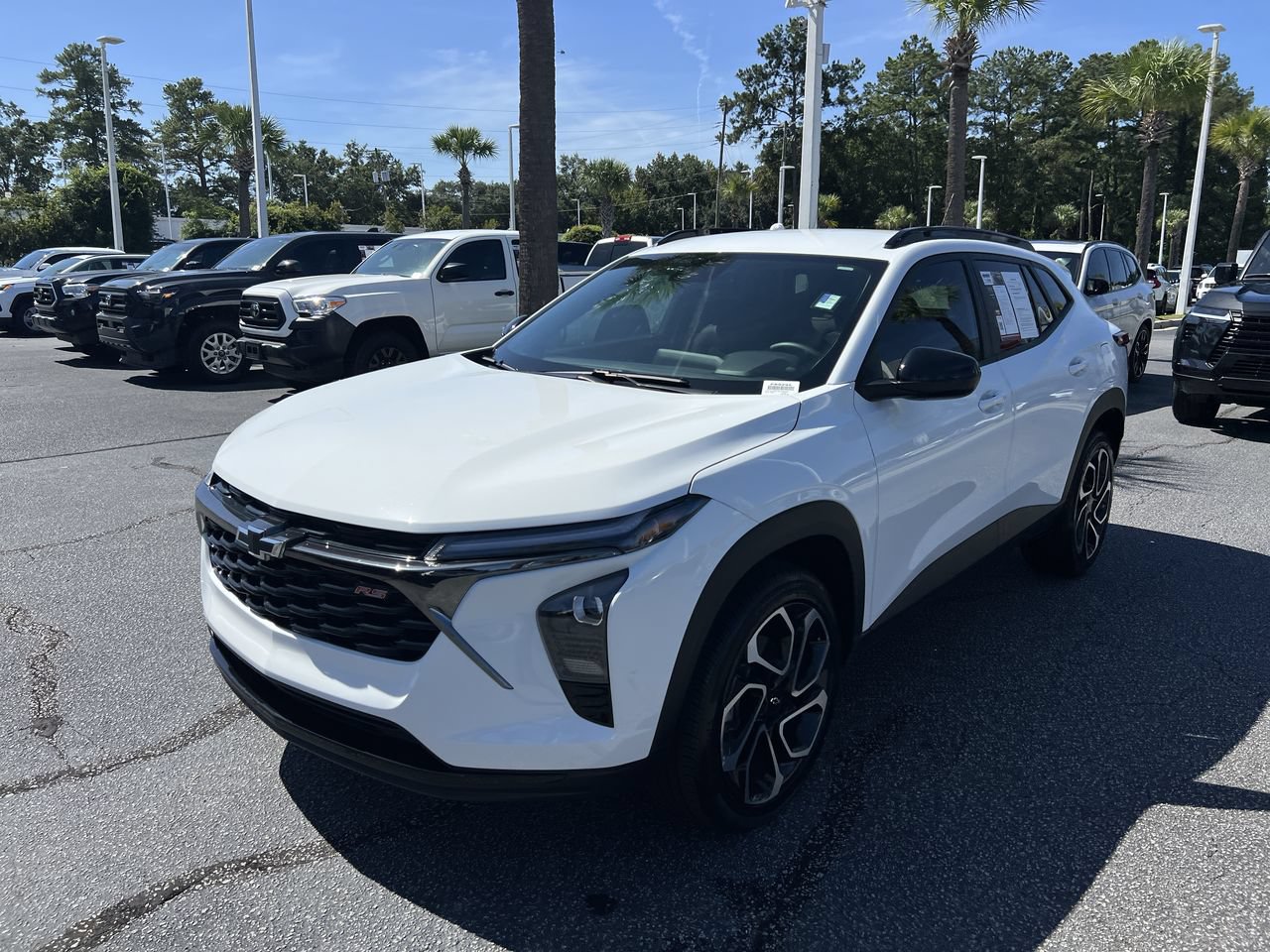 Used 2025 Chevrolet Trax RS w/ Driver Confidence Package FWD image 5