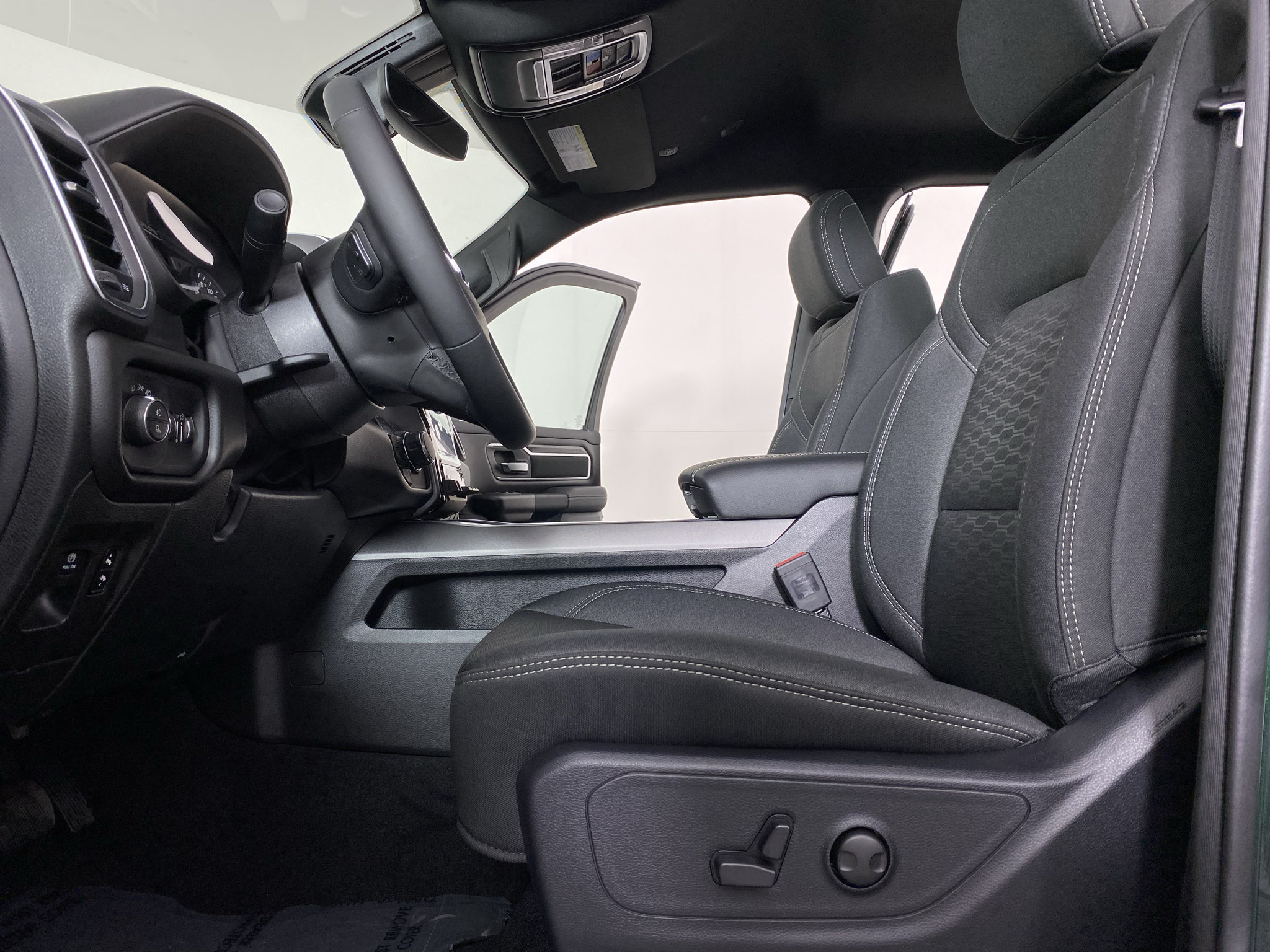 New 2027 RAM 1500 Big Horn AWD/4WD image 22