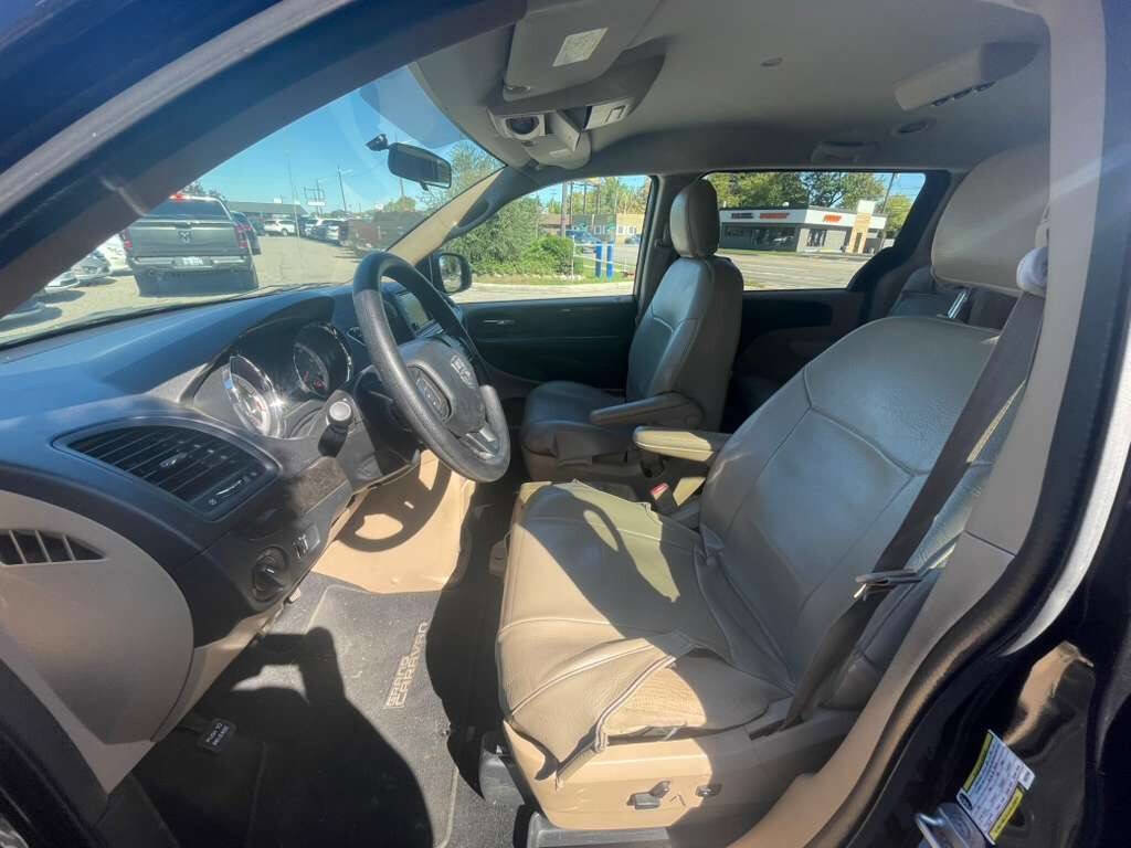 Used 2016 Dodge Grand Caravan SE w/ Quick Order Package 29E SE image 10