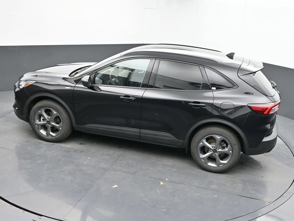 Used 2025 Ford Escape ST-Line image 17