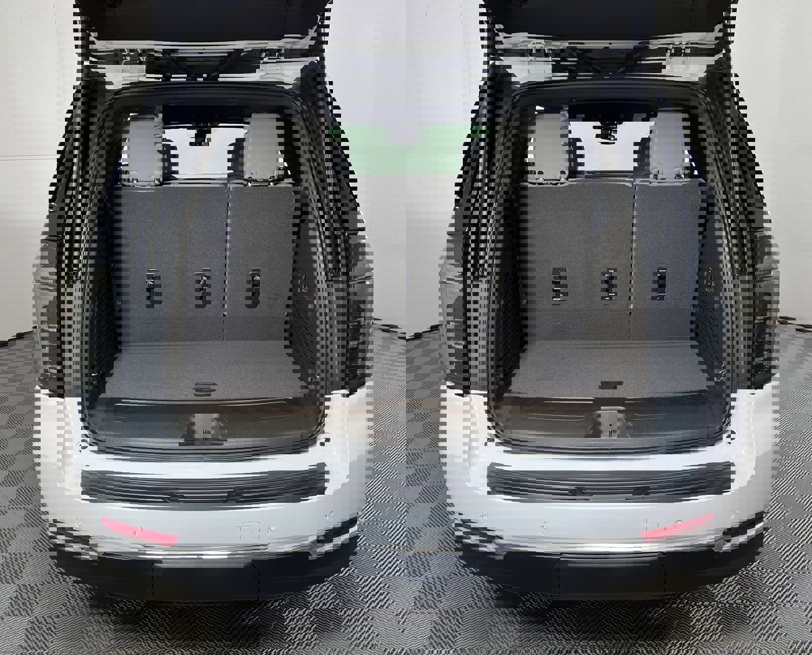 New 2026 Chevrolet Tahoe LT w/ Comfort Package image 8