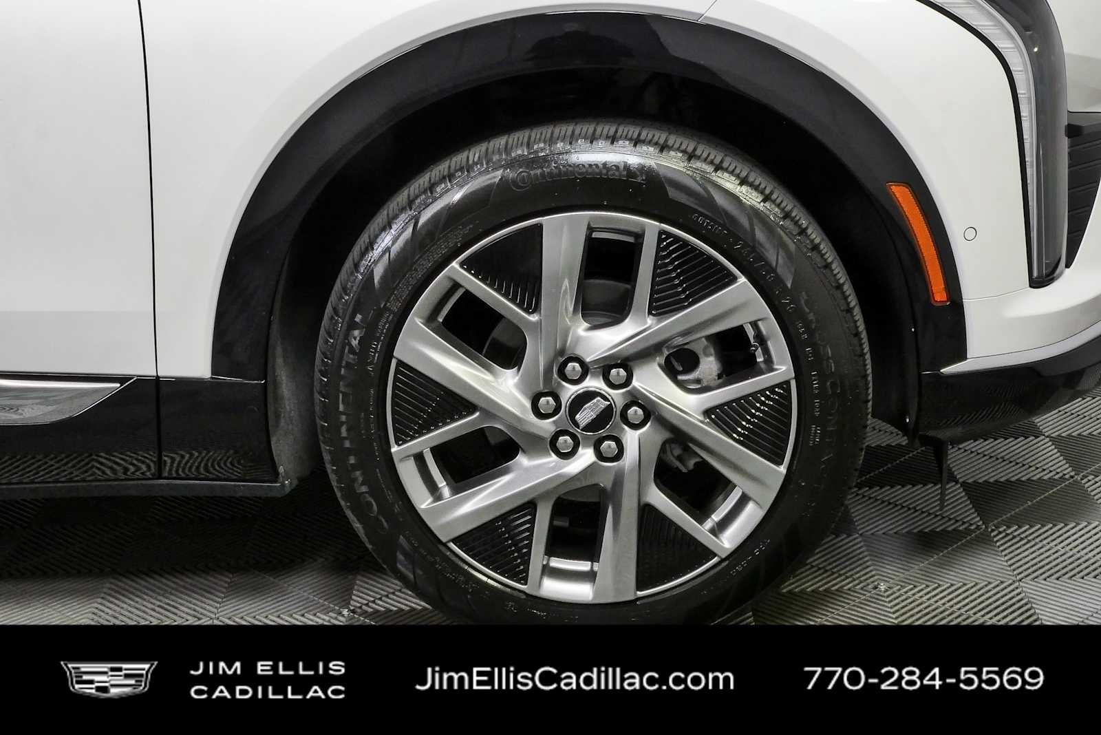 Certified 2025 Cadillac Optiq Luxury 1 AWD/4WD image 38