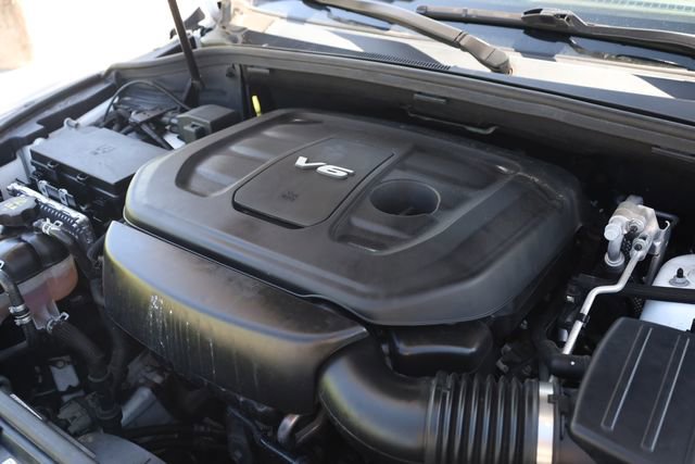 Used 2016 Jeep Grand Cherokee Overland AWD/4WD image 8