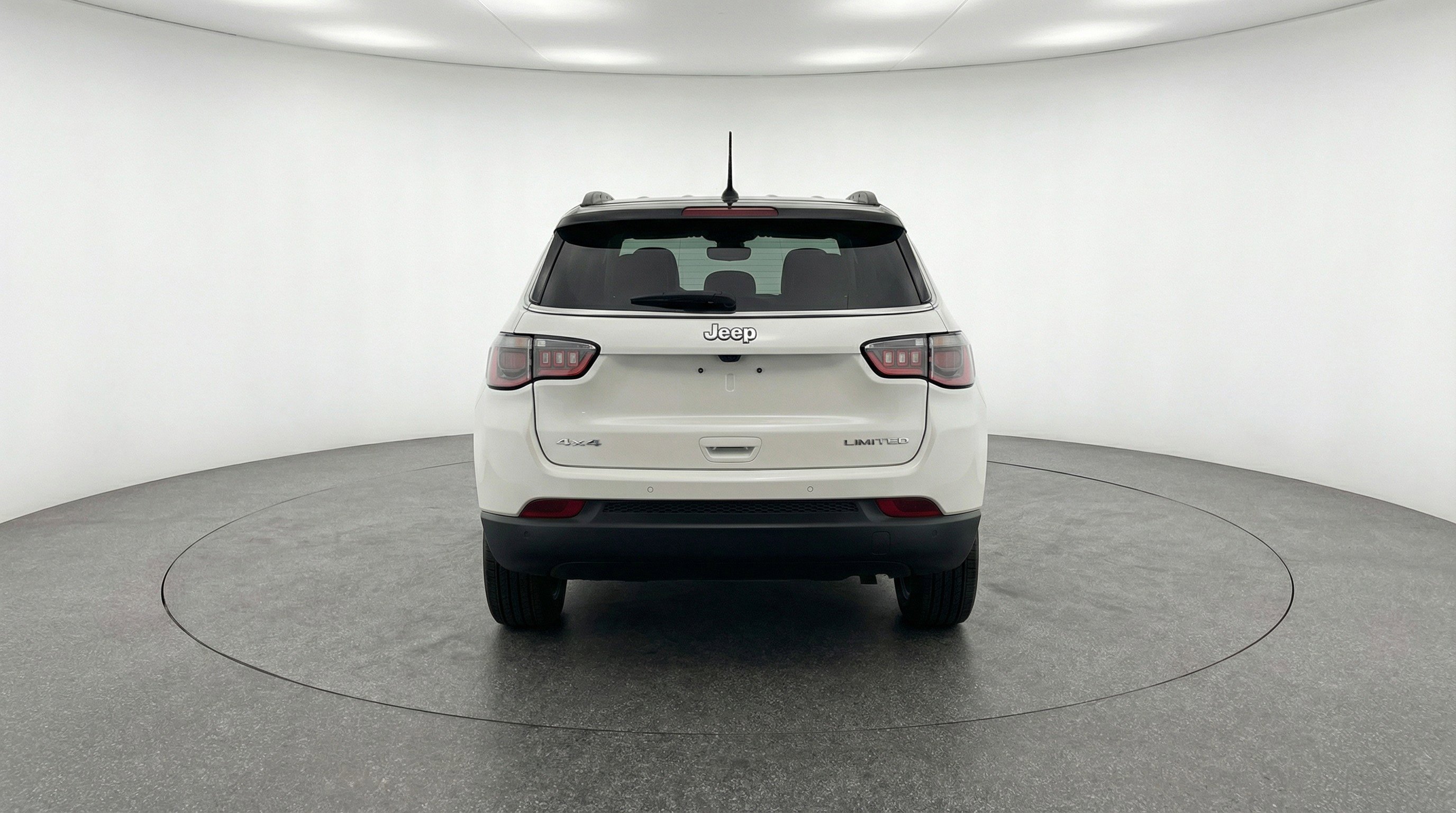 Used 2025 Jeep Compass Limited image 7