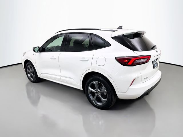 Used 2024 Ford Escape ST-Line w/ Equipment Group 301A image 5