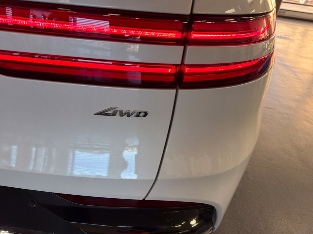 Used 2026 Genesis GV70 2.5T Select AWD/4WD image 8