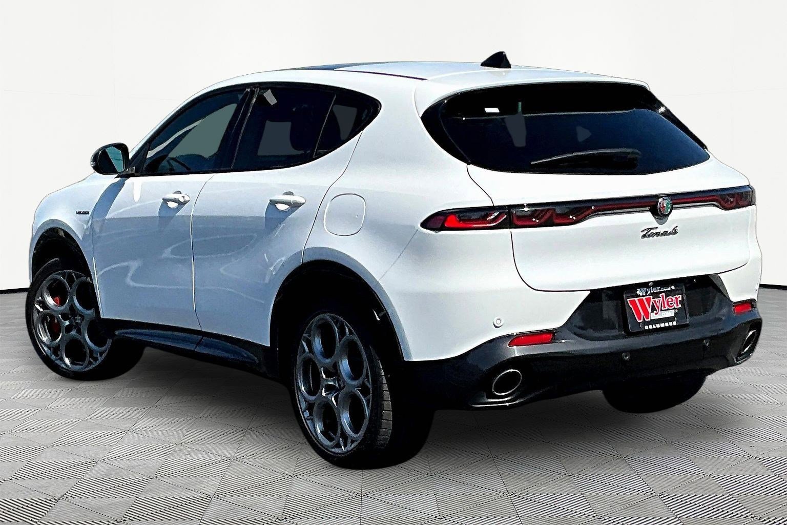 Used 2024 Alfa Romeo Tonale Veloce image 4