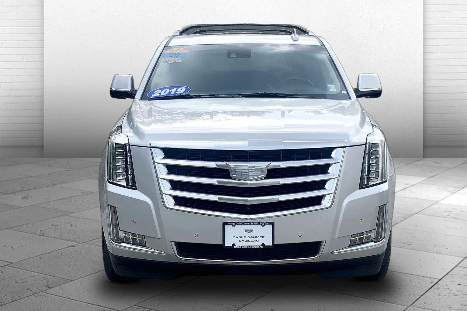 Used 2019 Cadillac Escalade Premium Luxury AWD/4WD image 2