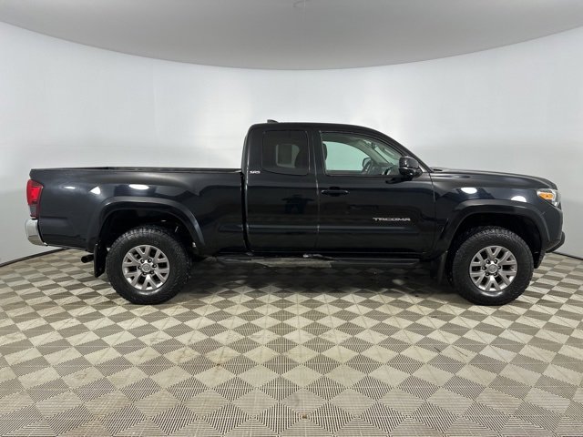 Used 2018 Toyota Tacoma SR5 image 8
