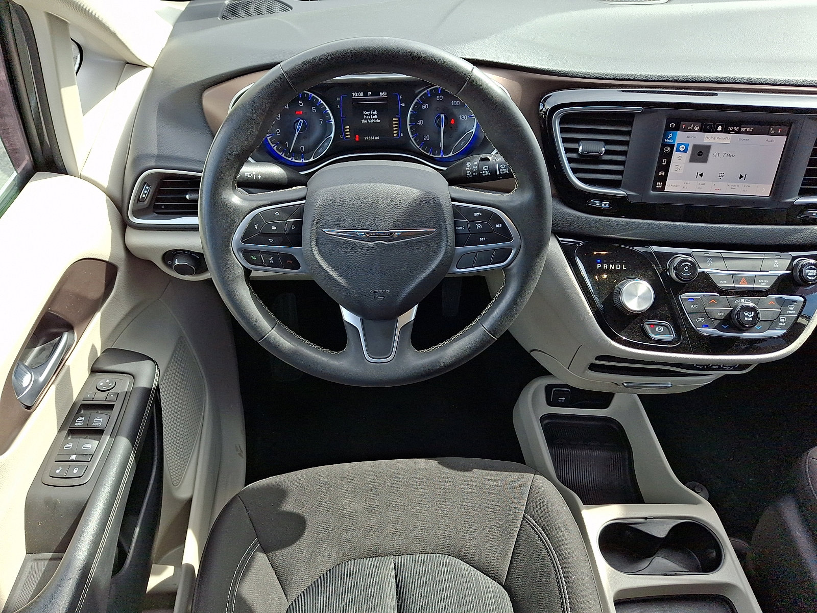 Used 2024 Chrysler Voyager LX image 11