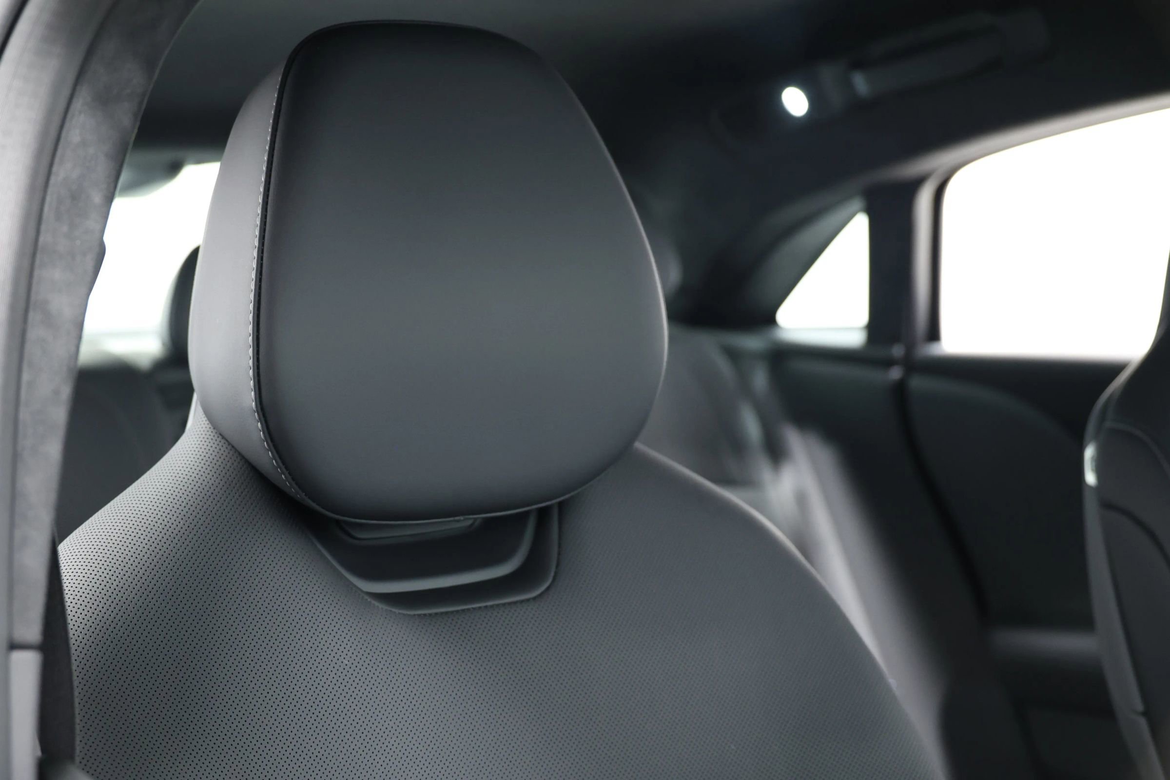 Used 2024 Lucid Air Pure image 85