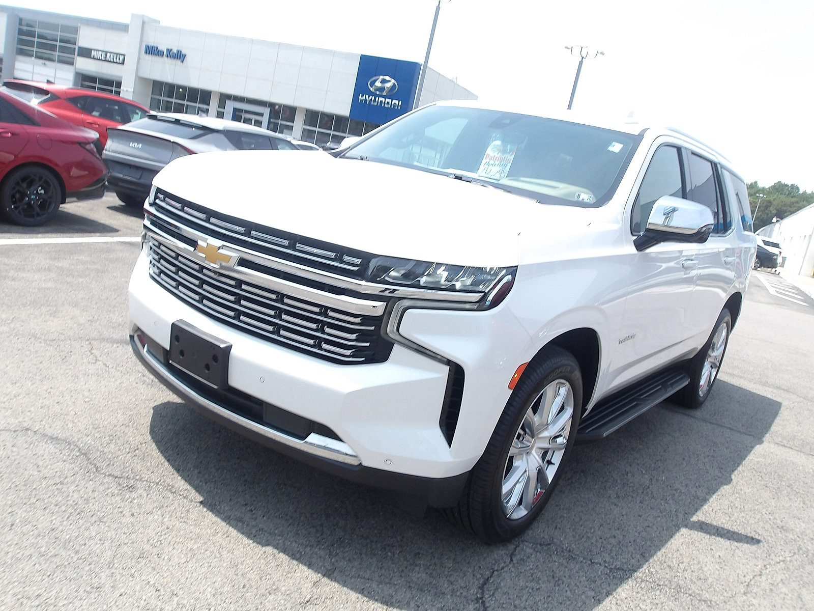 Used 2021 Chevrolet Tahoe Premier w/ Premium Package image 3
