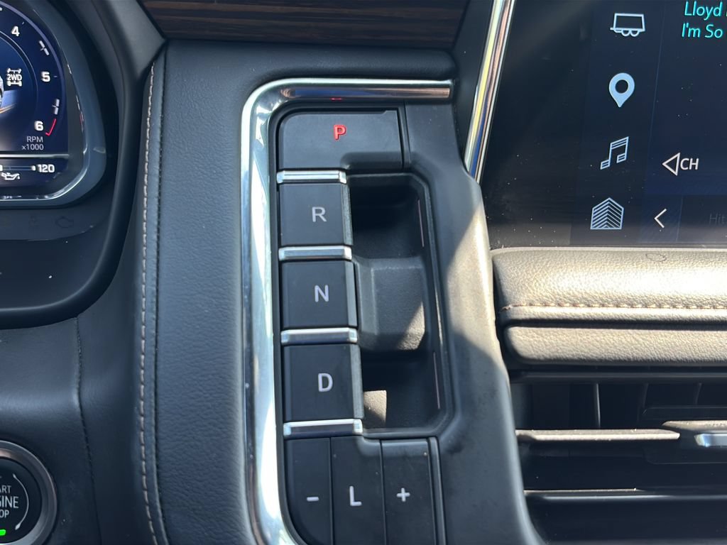 Used 2023 Chevrolet Tahoe High Country w/ Advanced Technology Package AWD/4WD image 35
