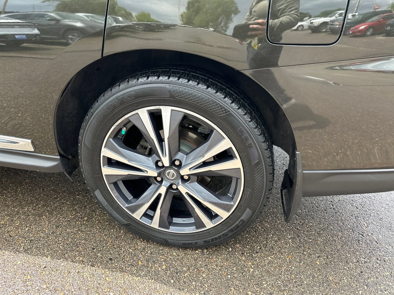 Used 2017 Nissan Pathfinder Platinum AWD/4WD image 8