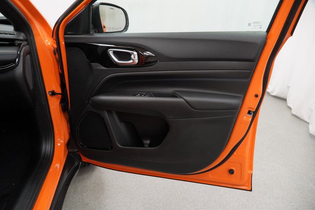 New 2026 Jeep Compass Latitude image 34