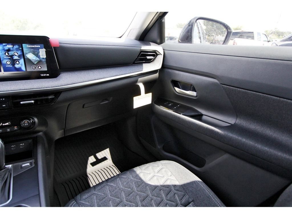 New 2026 Nissan Kicks SV w/ Charging Package FWD image 10