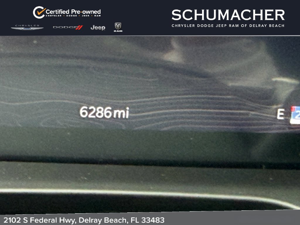Used 2025 Jeep Grand Cherokee Limited w/ Black Appearance Package AWD/4WD image 23