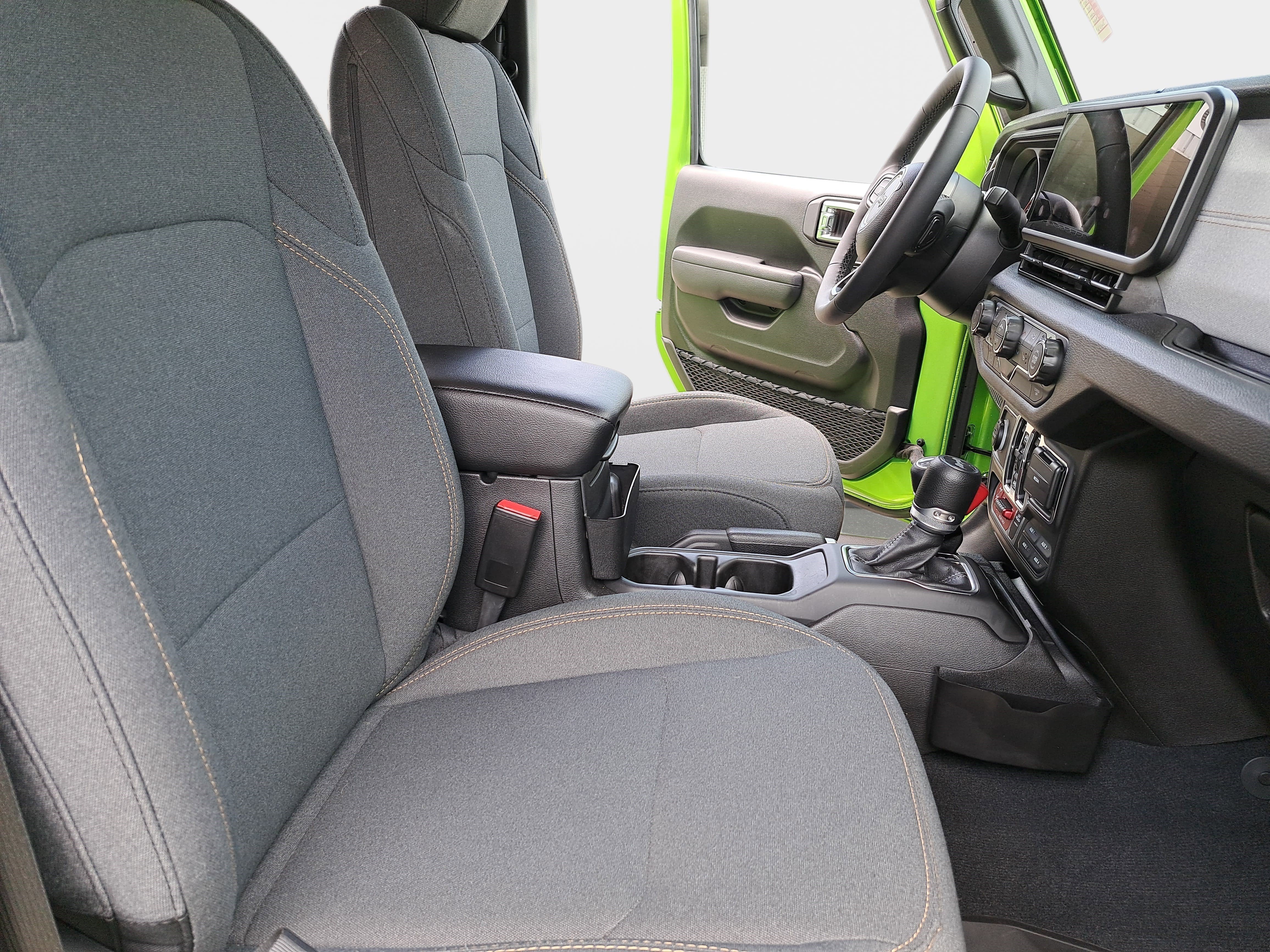 Used 2025 Jeep Wrangler Willys image 10