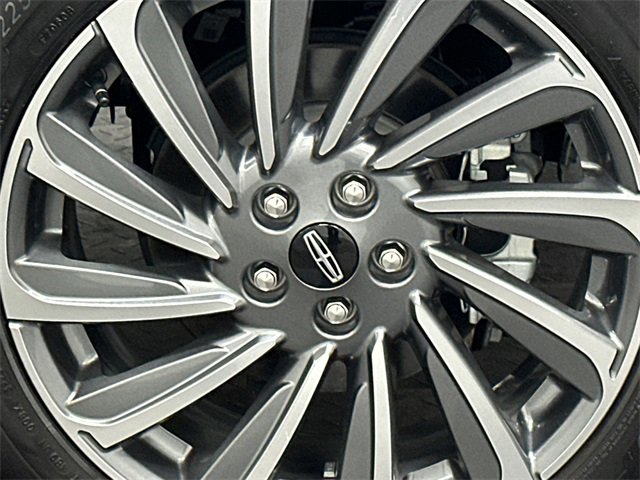 Used 2023 Lincoln Corsair Reserve image 5