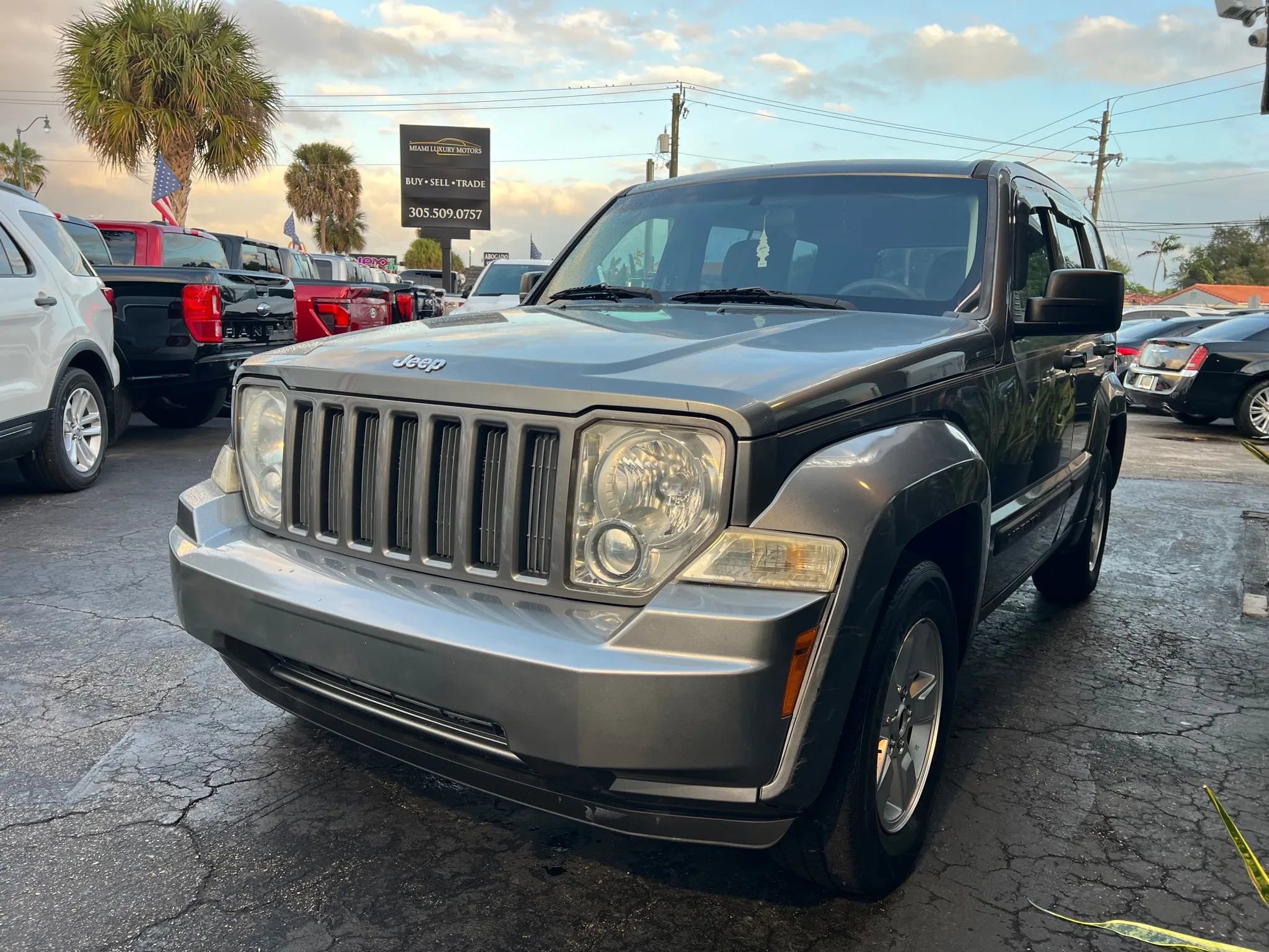 Used 2012 Jeep Liberty Sport image 6