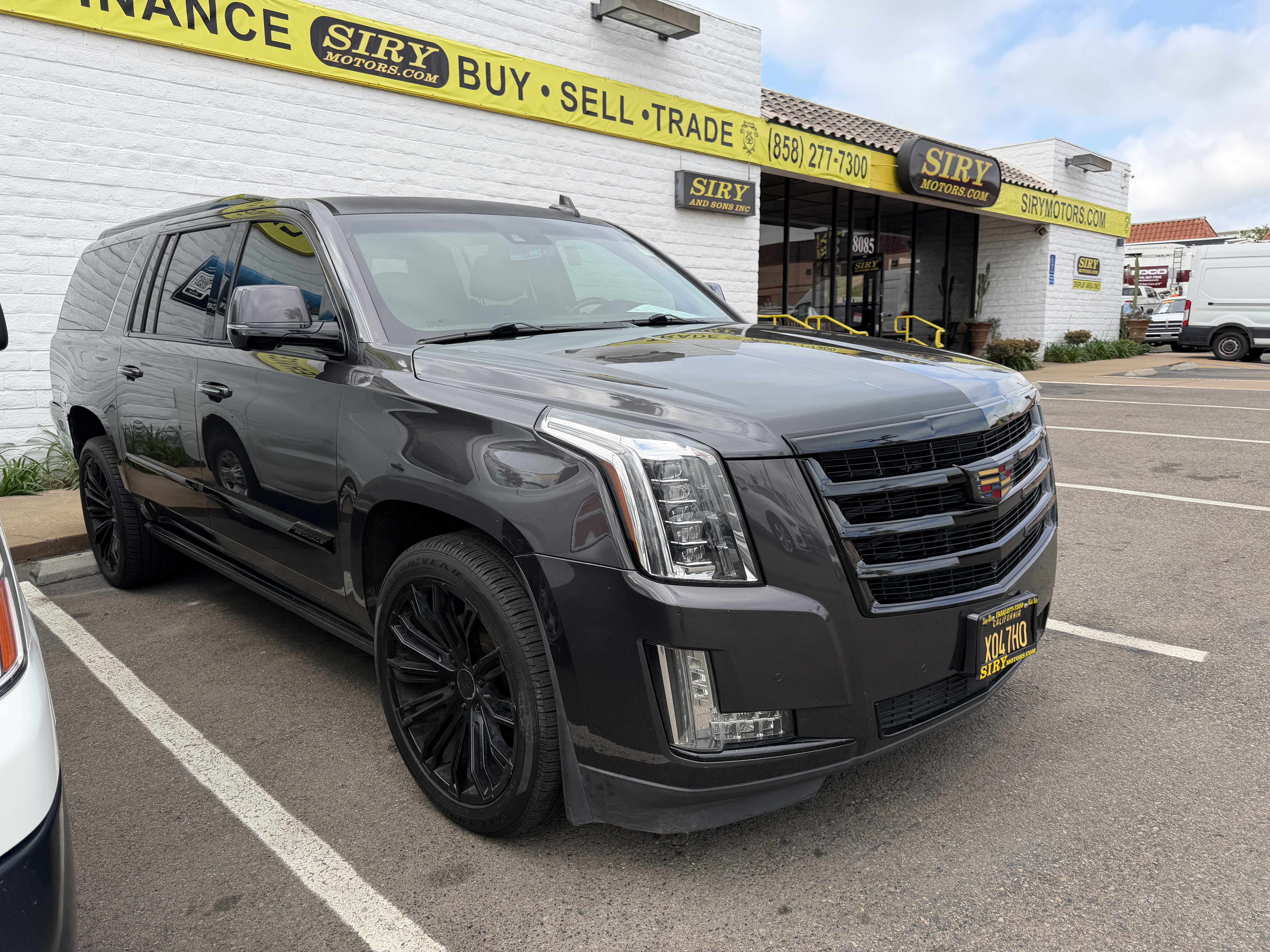 Used 2016 Cadillac Escalade ESV Premium AWD/4WD image 1