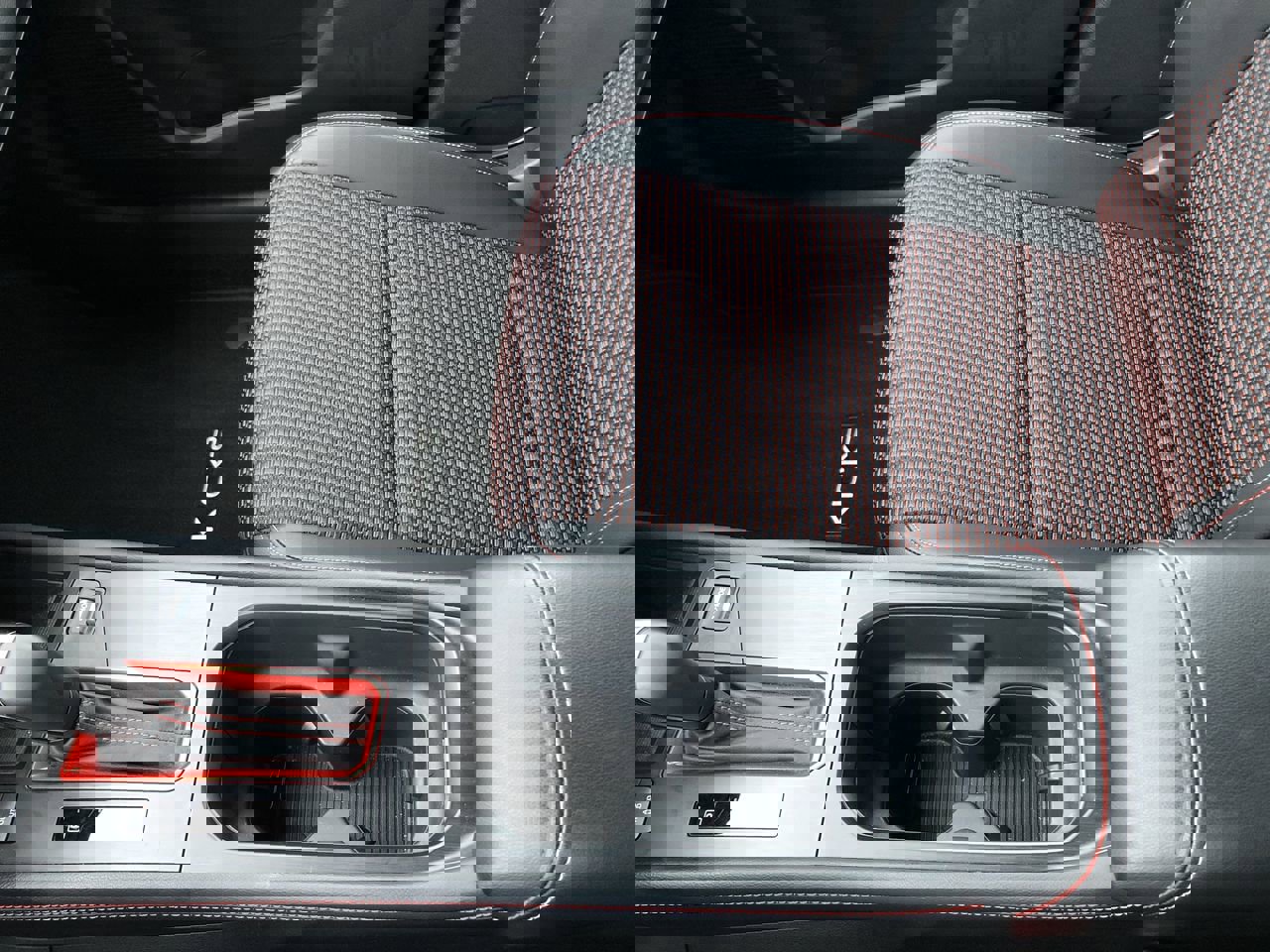 Used 2025 Nissan Kicks SR image 25