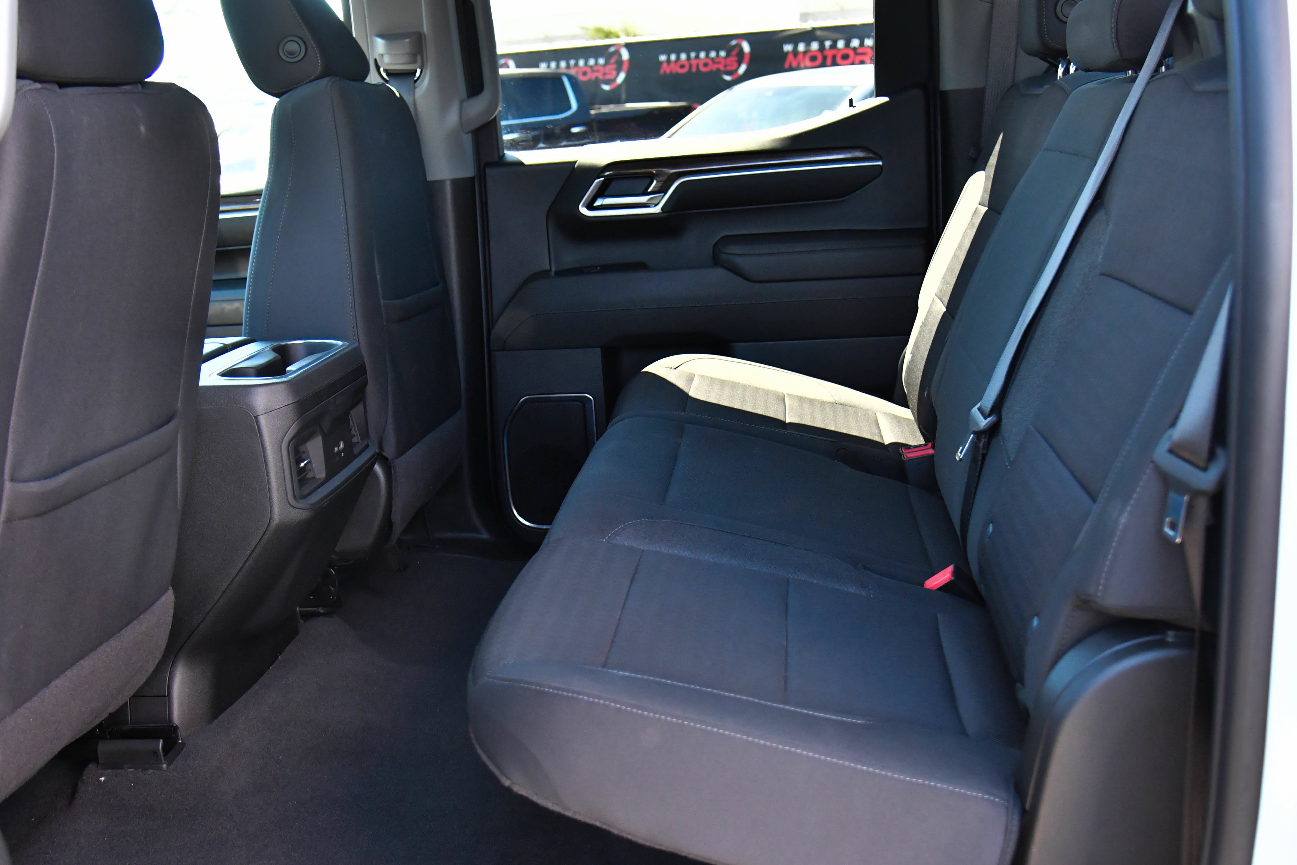 Used 2025 Chevrolet Silverado 1500 LT w/ LPO, Dark Essentials Package AWD/4WD image 37