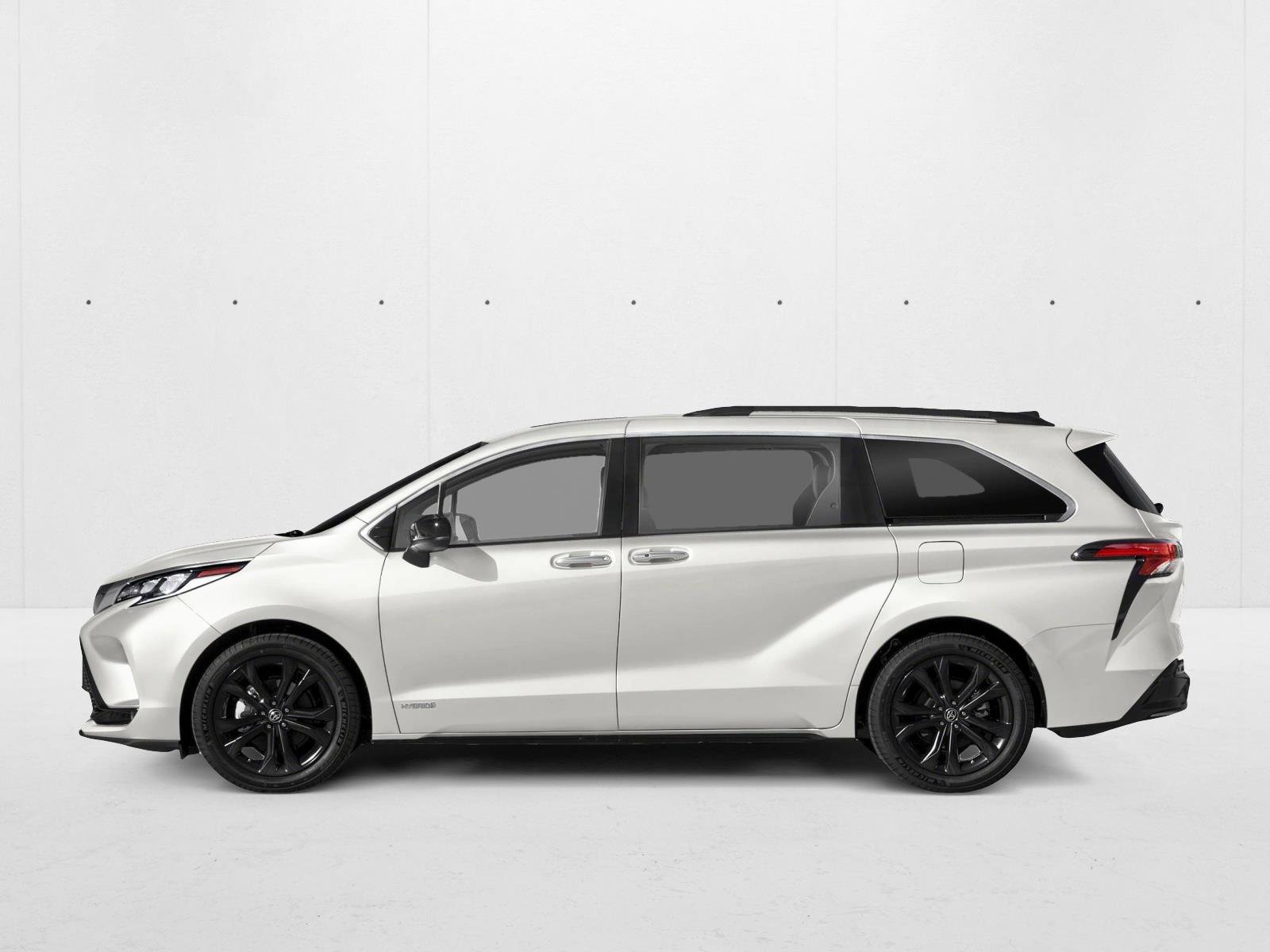 New 2026 Toyota Sienna XSE AWD/4WD image 3