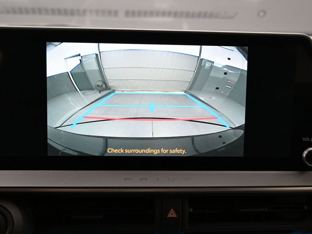 Used 2024 Toyota Prius XLE image 20