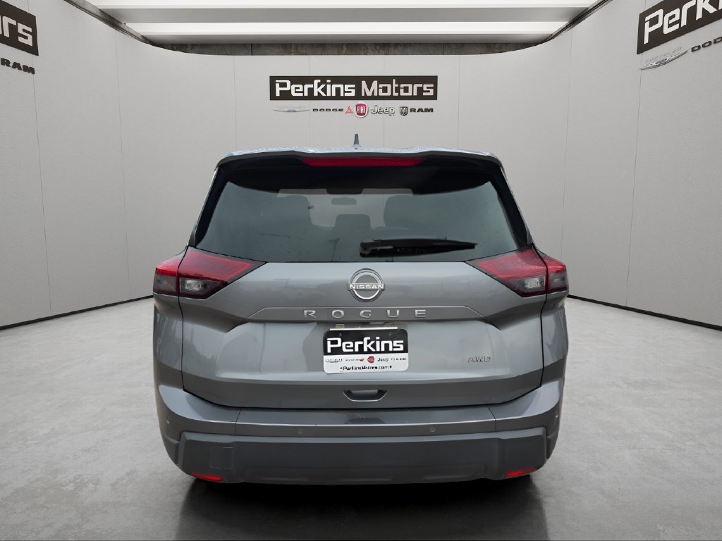 Used 2026 Nissan Rogue SV AWD/4WD image 4