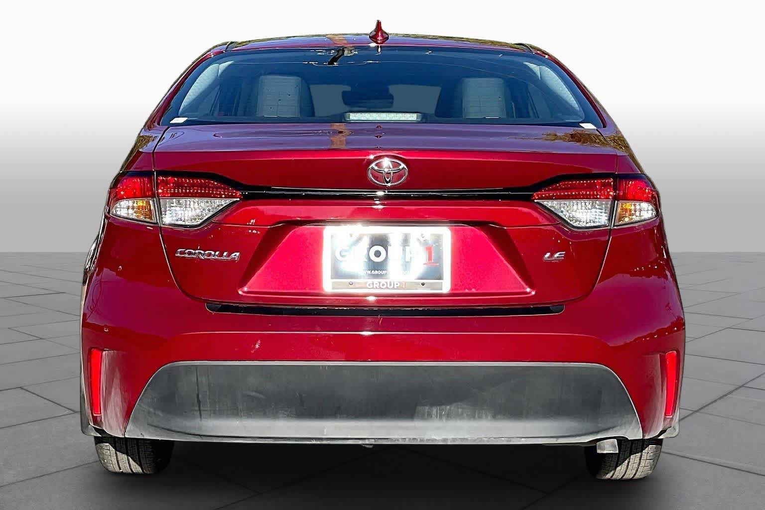 Used 2026 Toyota Corolla LE FWD image 5