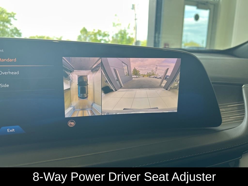 Used 2025 Cadillac XT4 Premium Luxury image 8