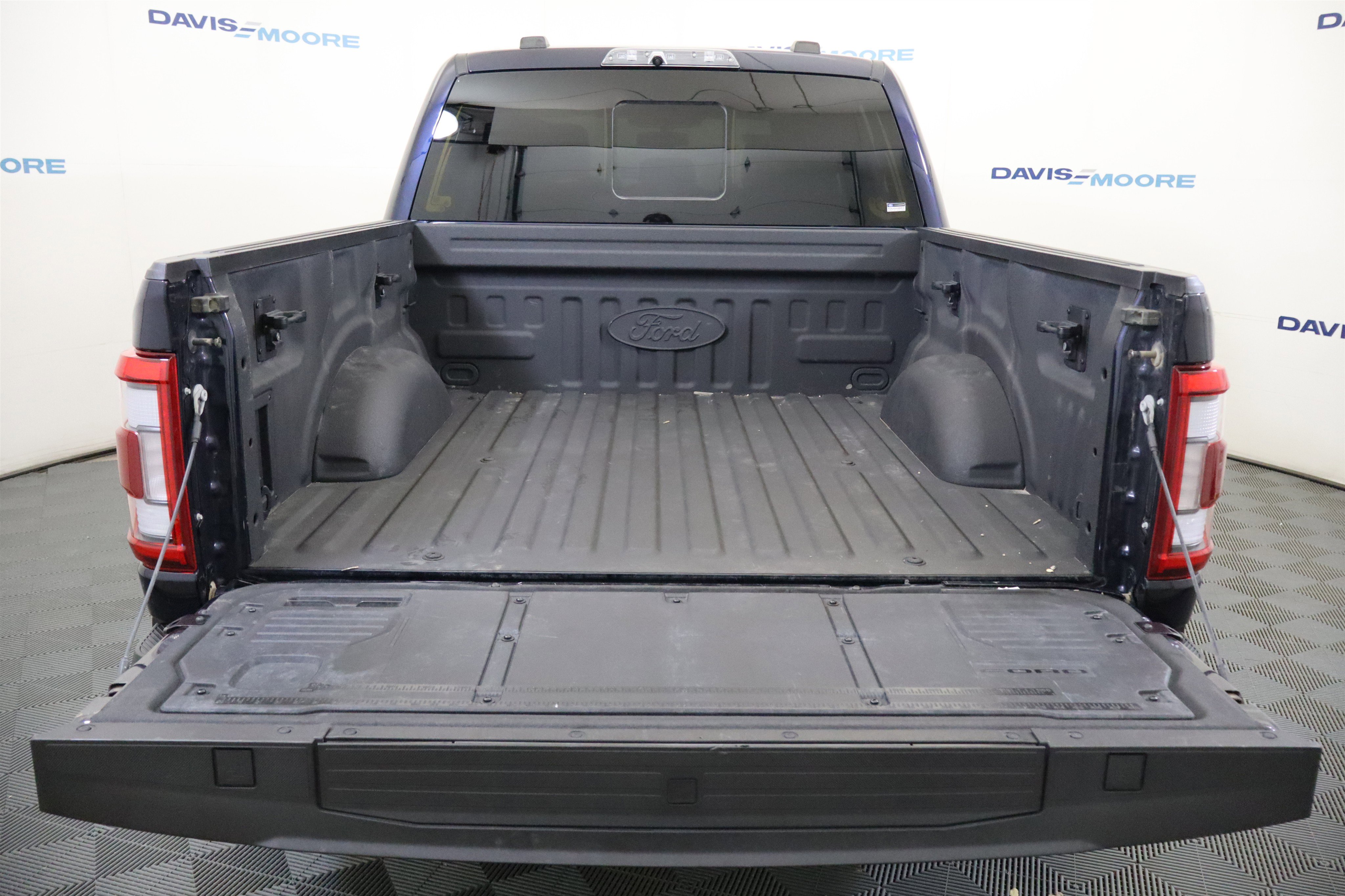 Used 2023 Ford F150 Raptor w/ Blue Interior Package image 8