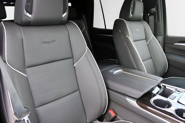 New 2025 Cadillac Escalade Premium Luxury w/ LPO, Floor Liner Package image 17