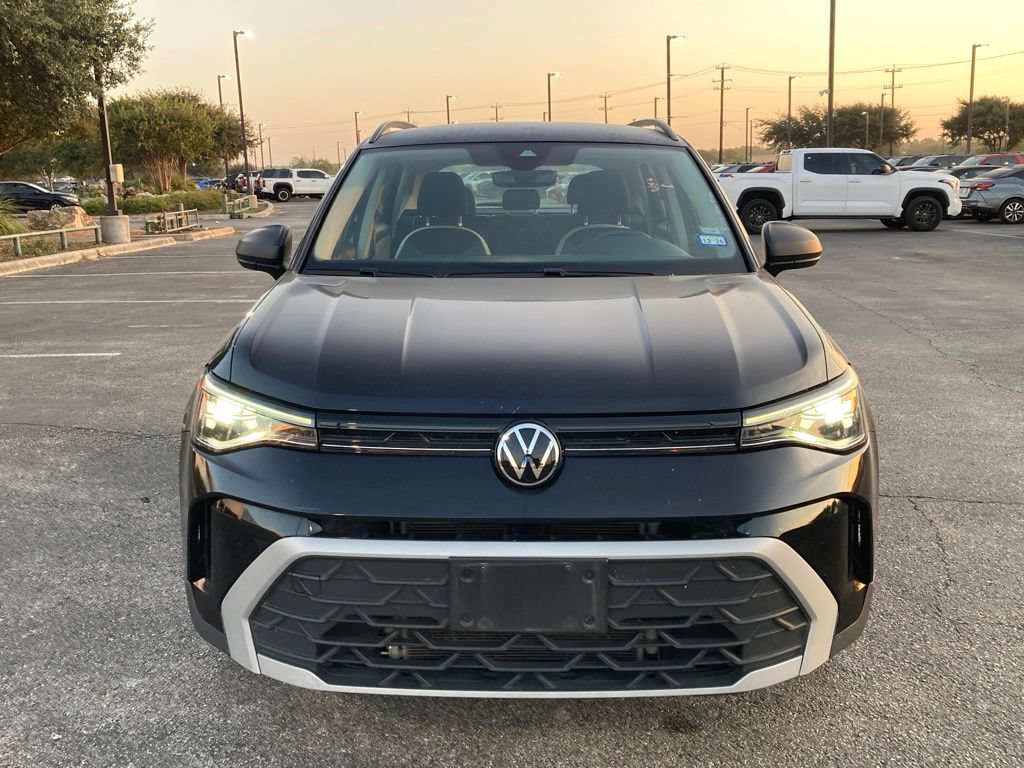Used 2025 Volkswagen Taos S FWD image 2
