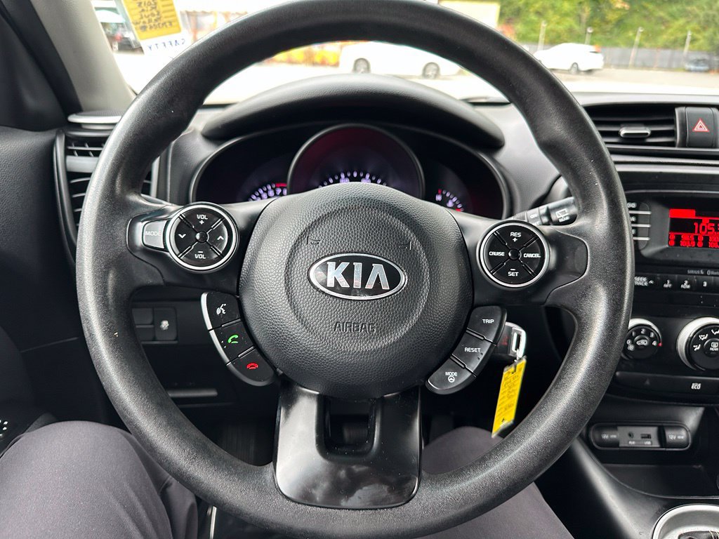 Used 2015 Kia Soul + FWD image 14