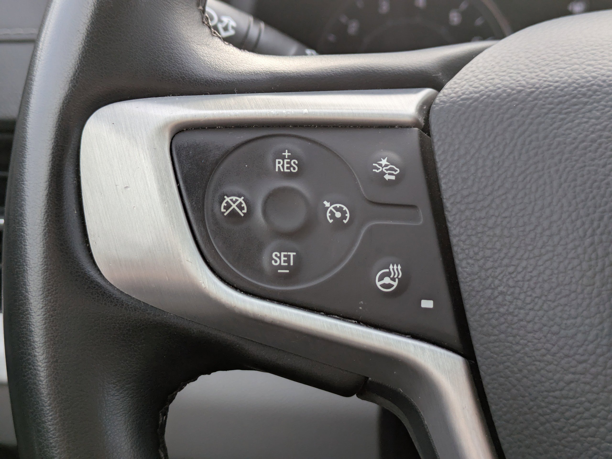 Used 2023 GMC Terrain SLT image 28